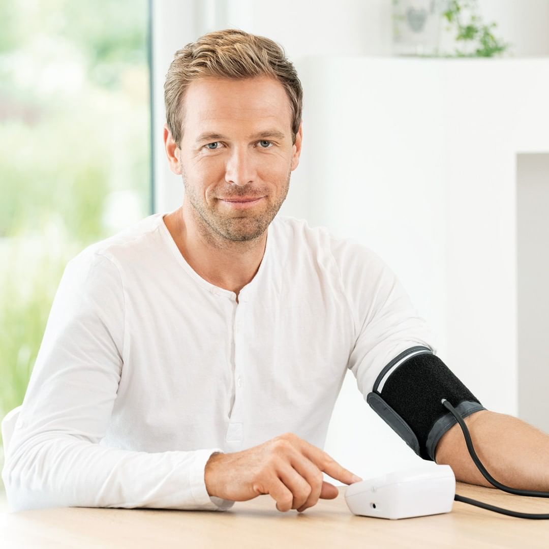 BM 28 BLOOD PRESSURE MONITOR