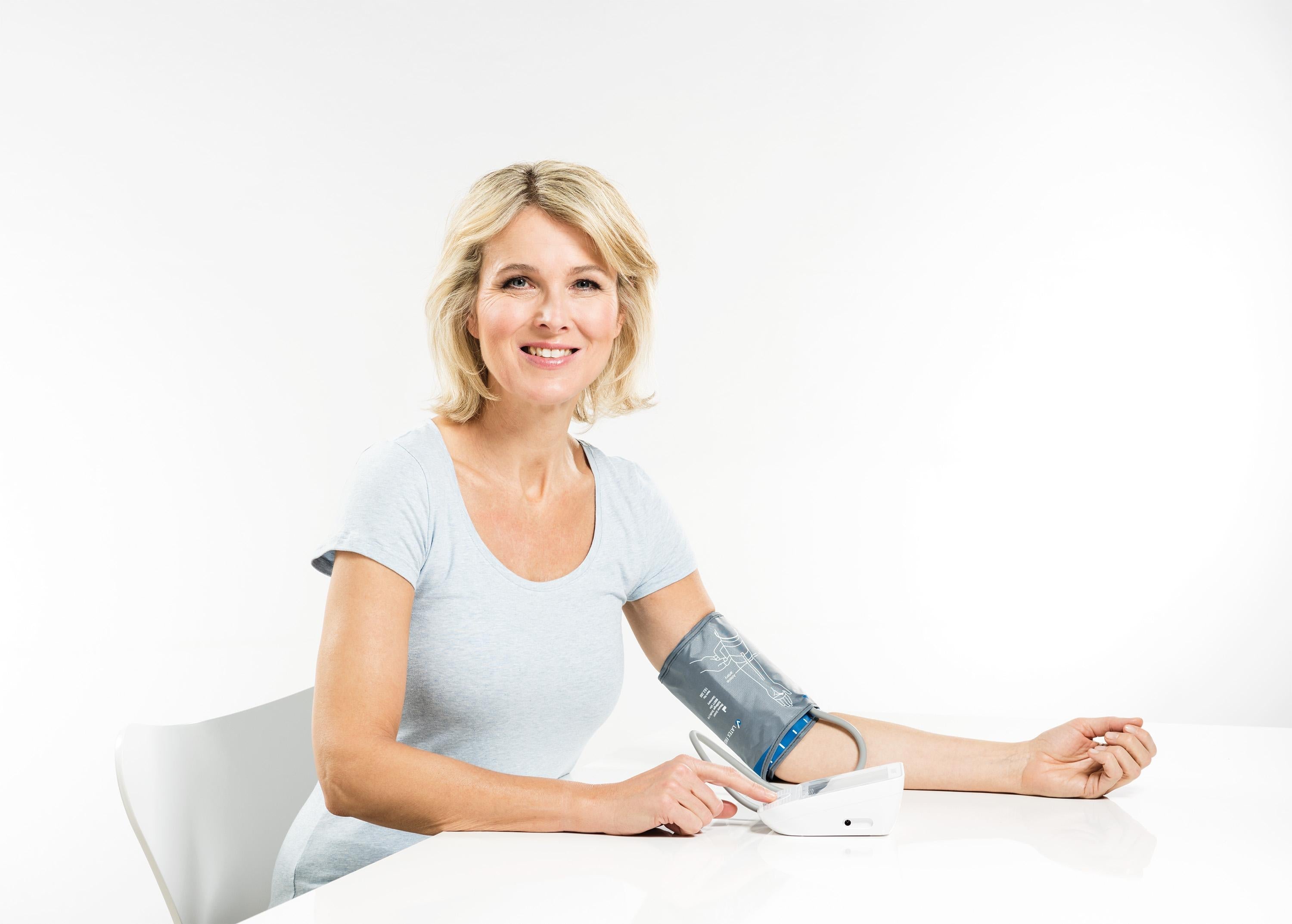 BM 49 BLOOD PRESSURE MONITOR